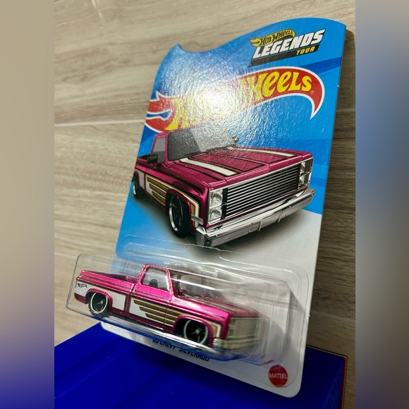 Hot Wheels 2021 Legends Tour ‘83 Chevy Silverado - Picture 5 of 12
